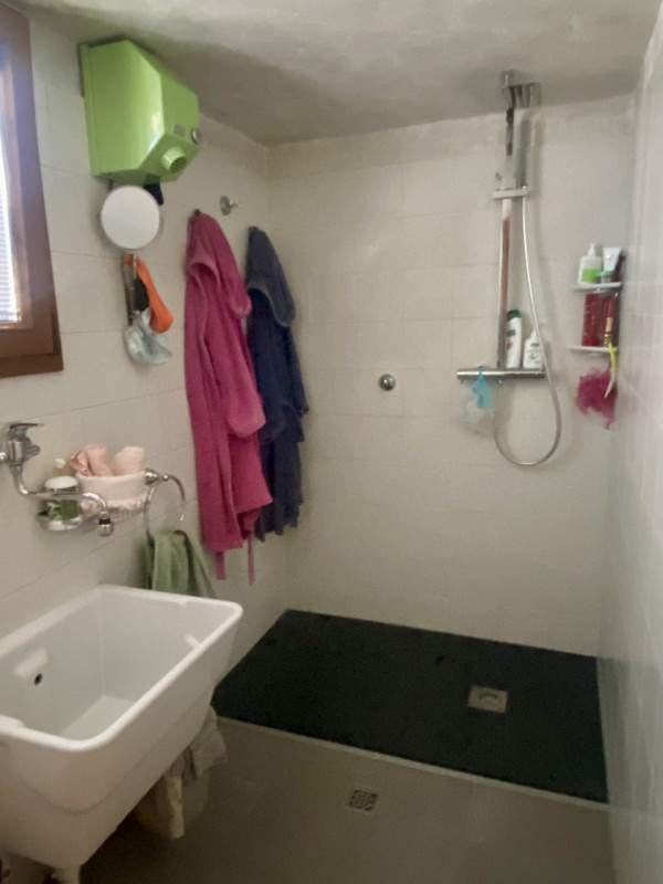 Castelfranco V.to: in posizione centrale a 300 metri dalle mura cittadine, proponiamo in vendita ...