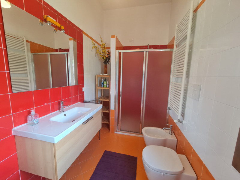 In una delle aree più affascinanti dei Colli Euganei, a Luvigliano, proponiamo una casa indipende...