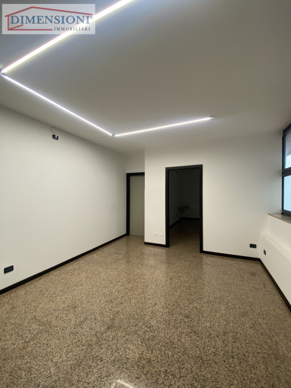 ALBIGNASEGO In zona centrale e comoda a tutti i servizi, proponiamo in locazione a clienti refere...