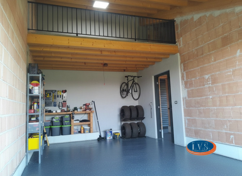 MONTEGALDELLA (VI) Splendida bifamiliare con travi a vista di 230 mq disposta su 2 livelli, con u...