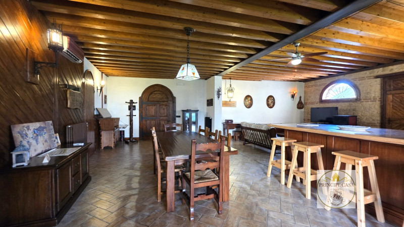 CEDESI BELLISSIMO IMMOBILE CON ATTIVITÀ DI BED AND BREAKFAST nel cuore di Montagnana, una delle c...