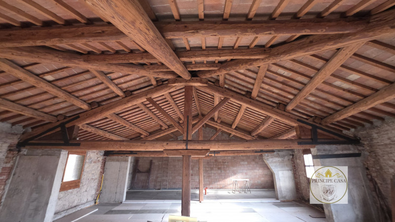 CEDESI BELLISSIMO IMMOBILE CON ATTIVITÀ DI BED AND BREAKFAST nel cuore di Montagnana, una delle c...