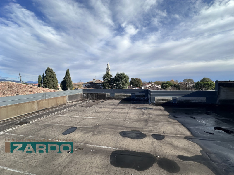 (Per Info 3409172184|Nicolò)

Proponiamo in vendita un ampio immobile ad uso ufficio nel cuore de...