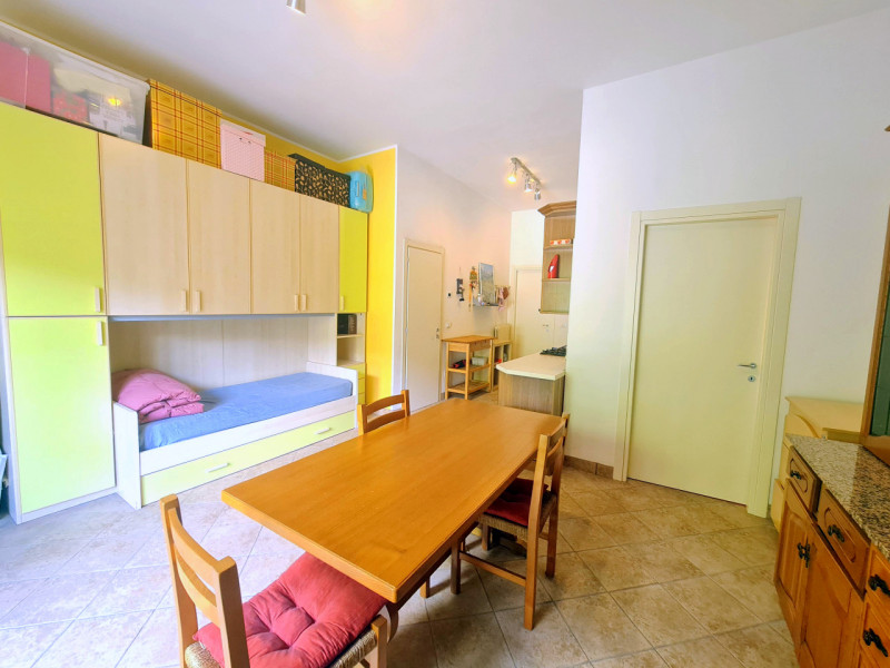 CASA SINGOLA CON 2.000MQ DI GIARDINO €.325.000 - rif.JP632

In una delle aree più affascinanti de...