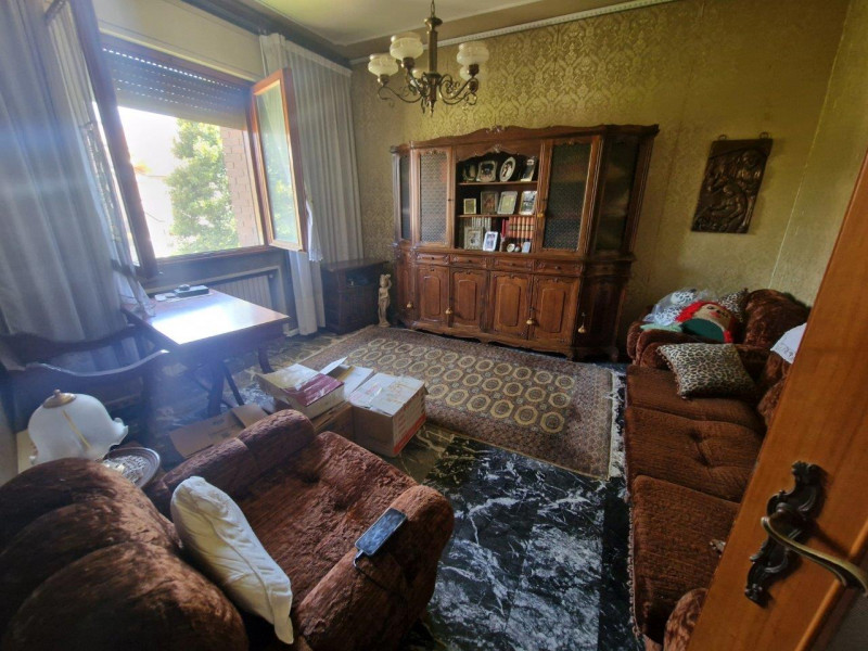 proponiamo soluzione indipendente dalle metrature introvabili, divisibile in due unità abitative....