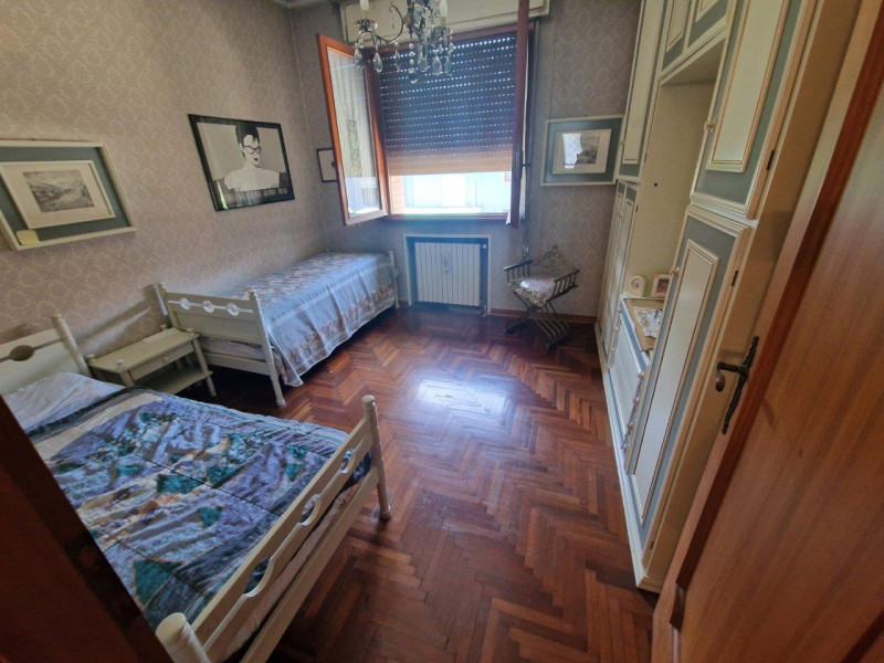 proponiamo soluzione indipendente dalle metrature introvabili, divisibile in due unità abitative....