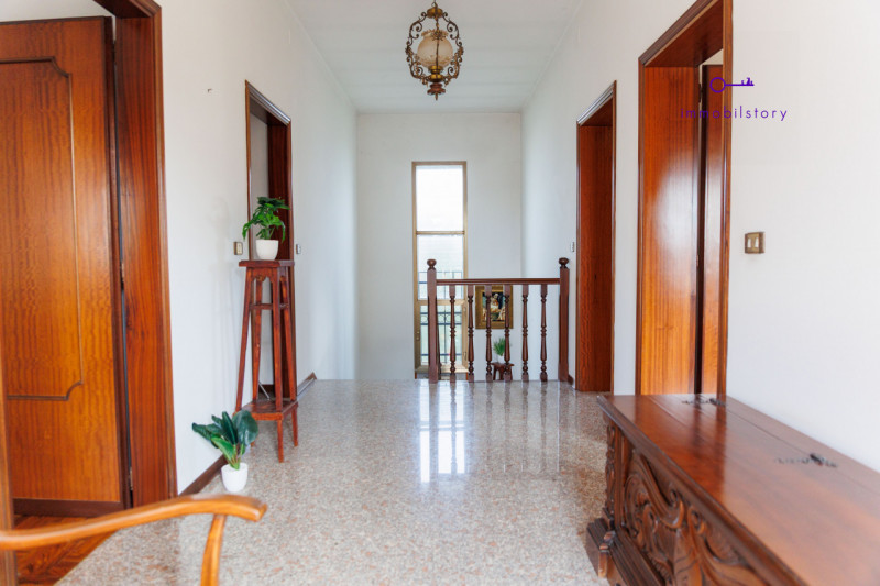 Casa singola di circa 200 mq con 1500 mq di terreno.

L’immobile è stato mantenuto con cura e si ...