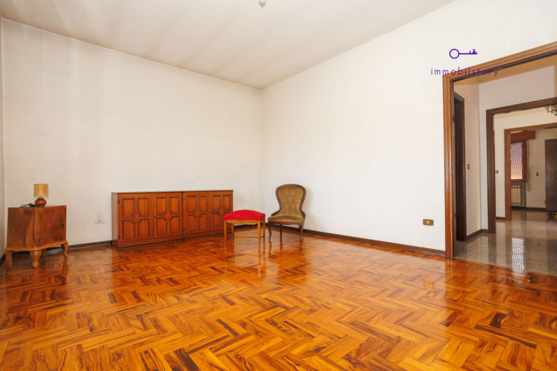 Casa singola di circa 200 mq con 1500 mq di terreno.

L’immobile è stato mantenuto con cura e si ...