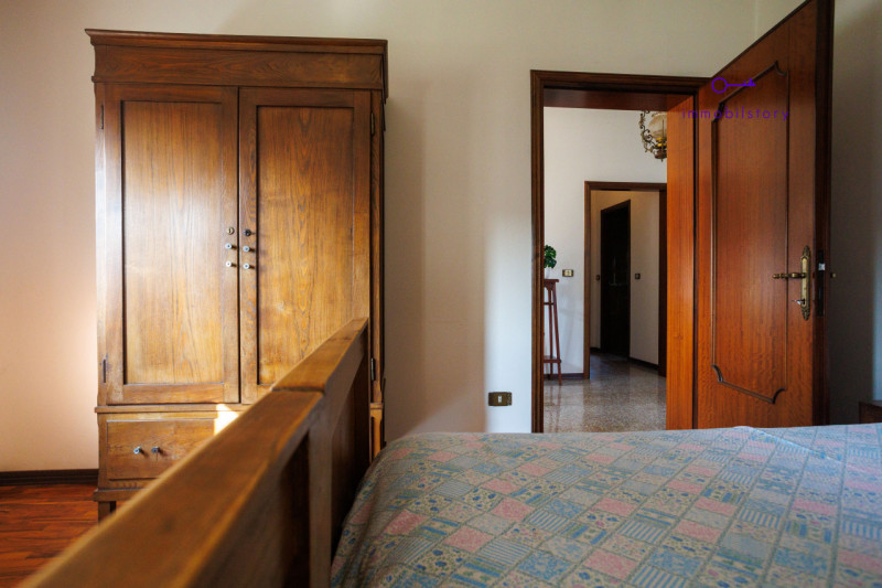 Casa singola di circa 200 mq con 1500 mq di terreno.

L’immobile è stato mantenuto con cura e si ...