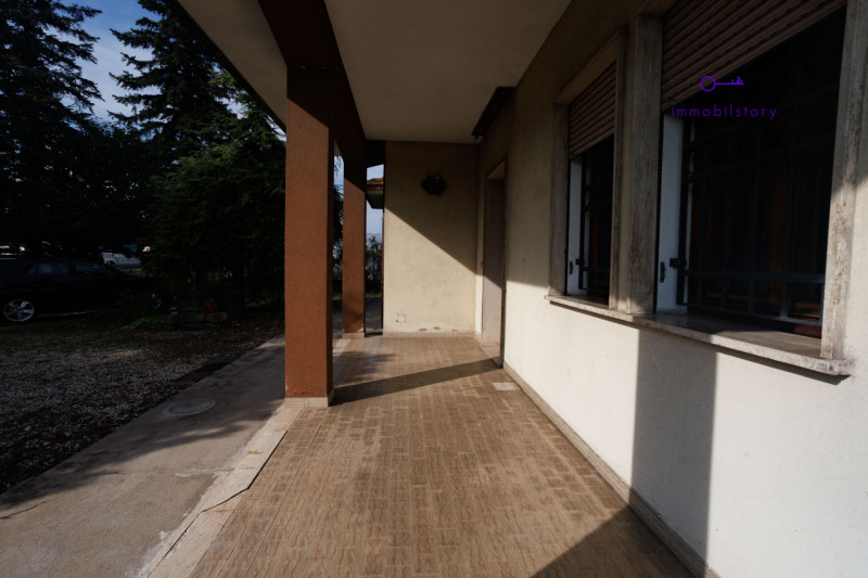 Casa singola di circa 200 mq con 1500 mq di terreno.

L’immobile è stato mantenuto con cura e si ...