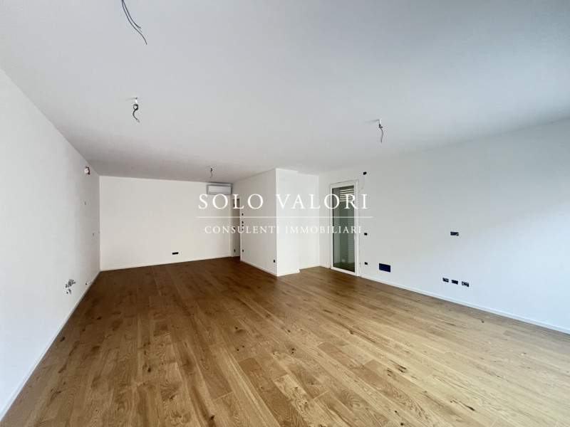 Rif. A861T (per info 338 9387816 Matteo)

Appartamento tricamere di nuova realizzazione situato n...