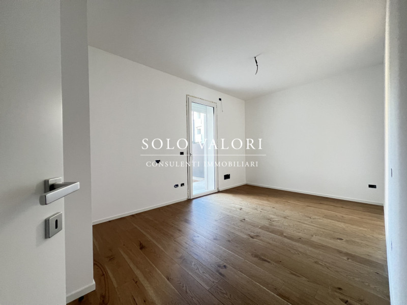 Rif. A861T (per info 338 9387816 Matteo)

Appartamento tricamere di nuova realizzazione situato n...