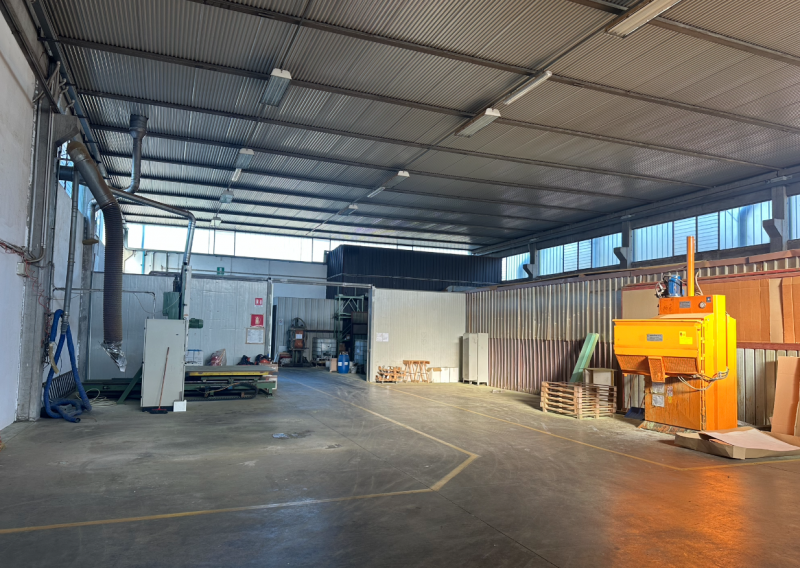 Rif. 262 – ANTONIO – Per informazioni: 338.4892021
EUROMEDIA propone in locazione un interessante...