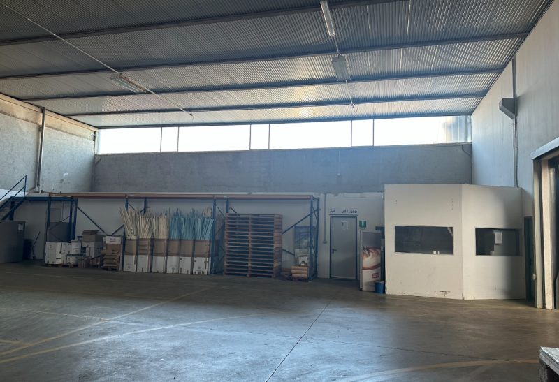 Rif. 262 – ANTONIO – Per informazioni: 338.4892021
EUROMEDIA propone in locazione un interessante...