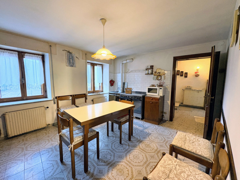 ARSIERO loc. Castana abitazione indipendente € 49.000,00

Trattativa Unica immobiliare via Prà Bo...