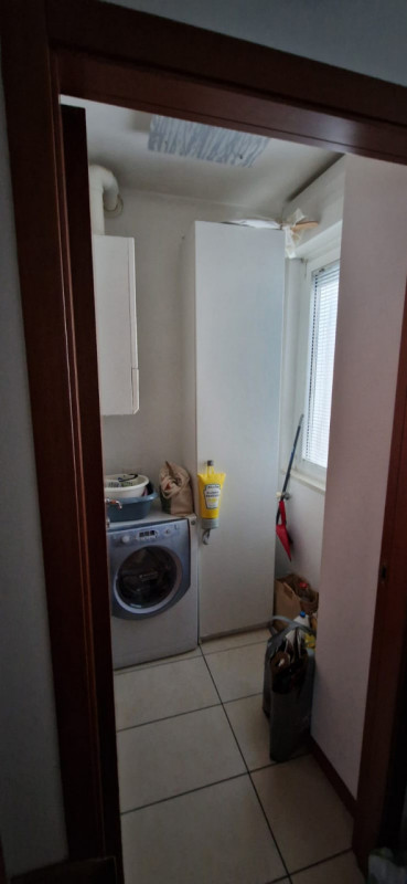 Su palazzo di recente costruzione, al piano quarto con ascensore affittasi signorile tricamere mo...