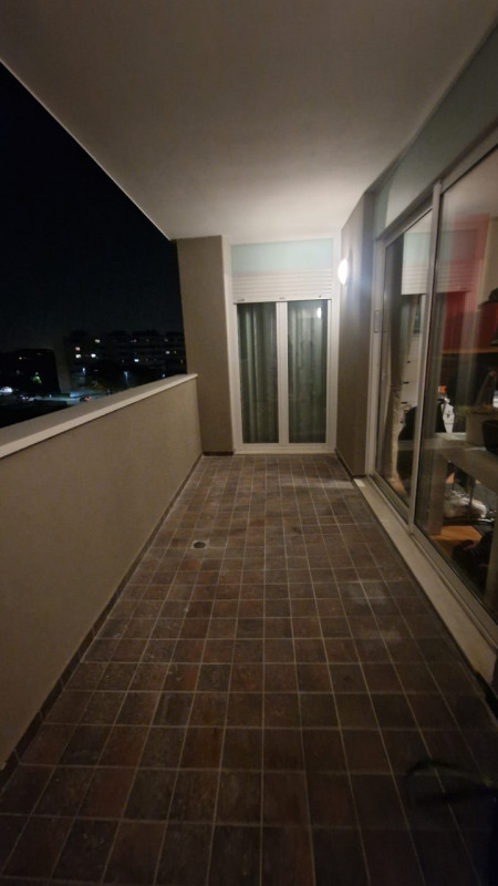 Su palazzo di recente costruzione, al piano quarto con ascensore affittasi signorile tricamere mo...