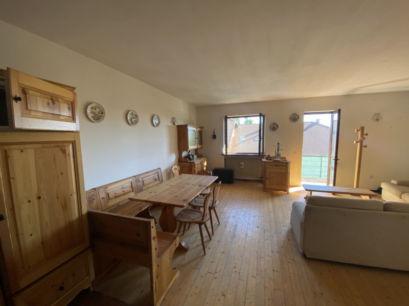 Il Vostro Rifugio Perfetto a Tonezza del Cimone: Appartamento Quadrilocale di Charme

Scoprite l'...