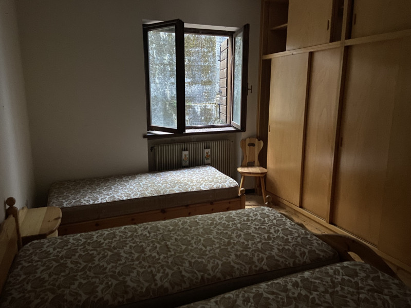 Il Vostro Rifugio Perfetto a Tonezza del Cimone: Appartamento Quadrilocale di Charme

Scoprite l'...