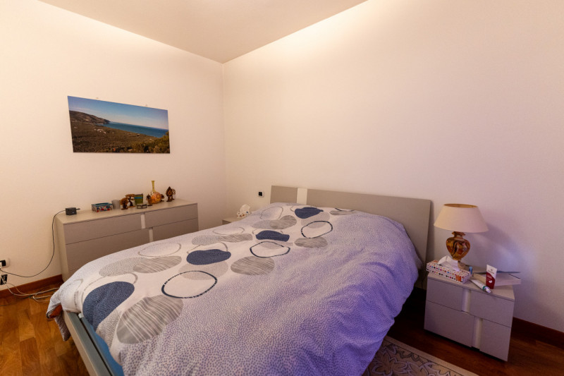 Proponiamo in vendita a Padova, nella tranquilla zona di Brusegana, un elegante appartamento al p...