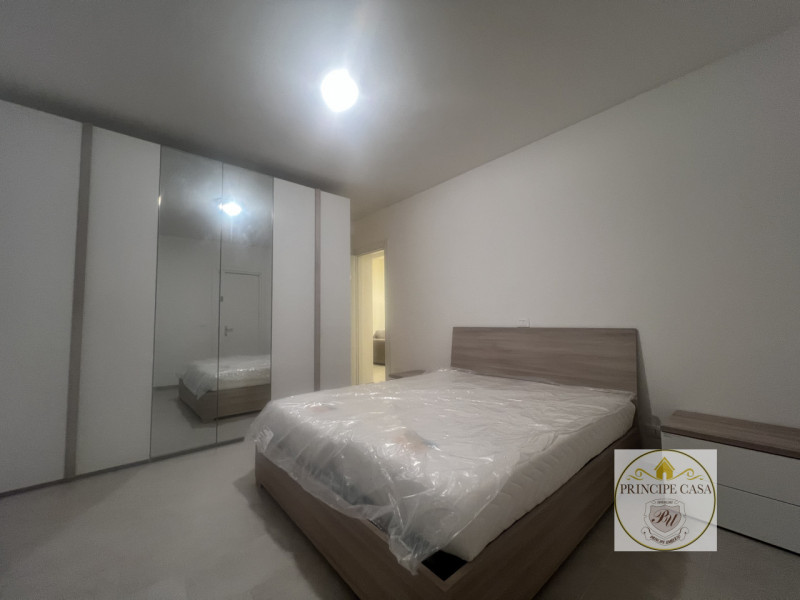 A pochi passi dal centro di Este, tranquillamente raggiungibile a piedi, proponiamo in vendita ap...