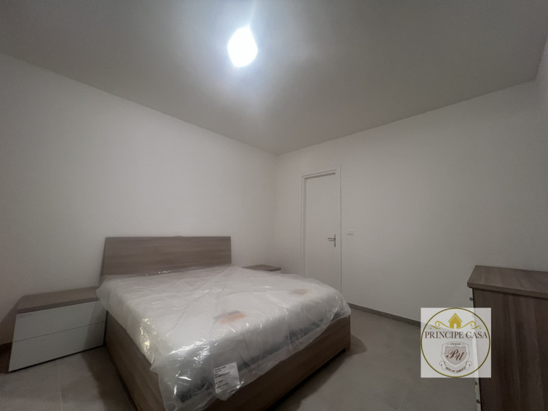 A pochi passi dal centro di Este, tranquillamente raggiungibile a piedi, proponiamo in vendita ap...