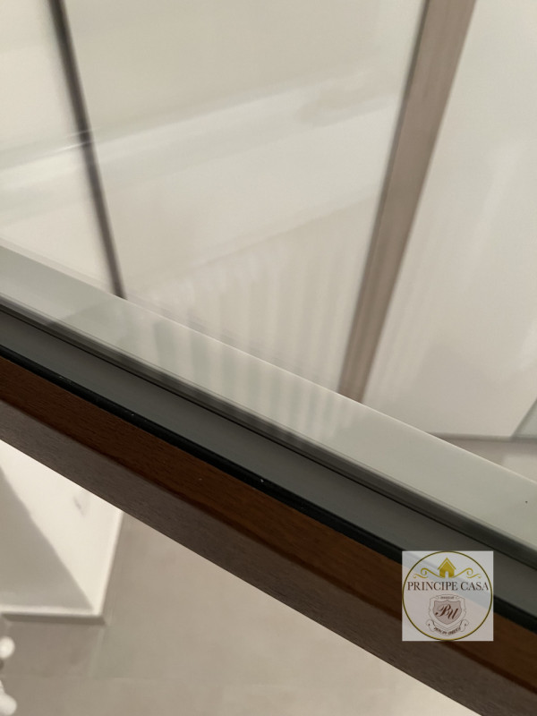 A pochi passi dal centro di Este, tranquillamente raggiungibile a piedi, proponiamo in vendita ap...