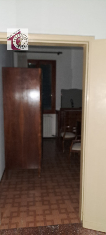 Vendesi MONTA' - PRIMA PERIFERIA appartamento su palazzina di 3 unità degli anni 60, di circa 65 ...