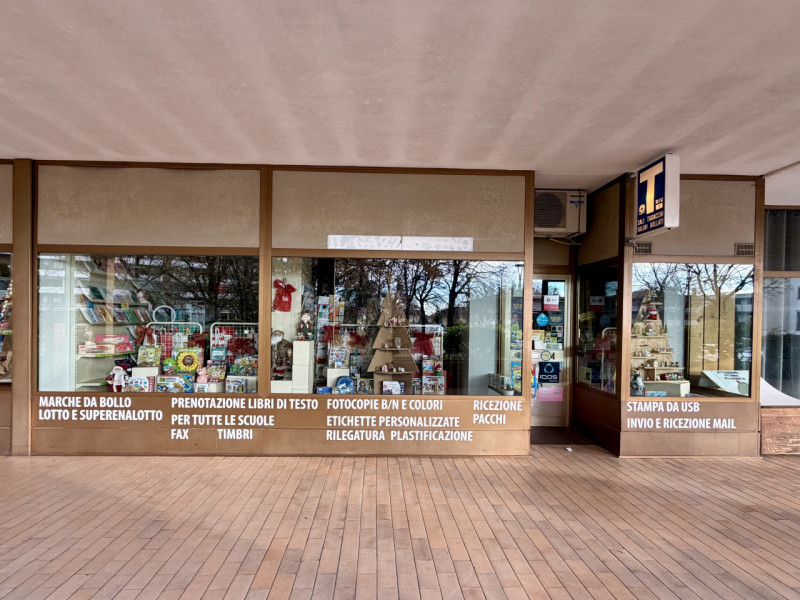 Proponiamo in vendita attività di tabaccheria ben avviata, situata in una posizione strategica, c...