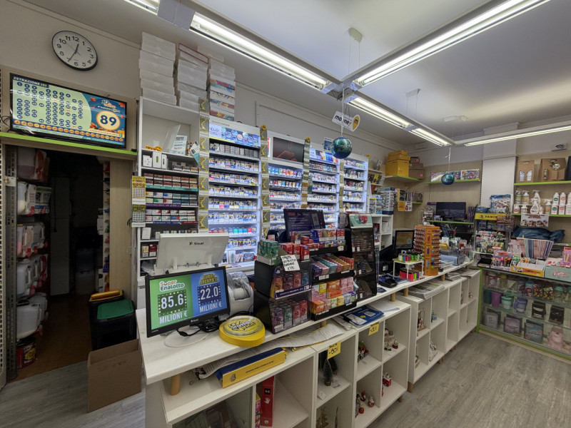 Proponiamo in vendita attività di tabaccheria ben avviata, situata in una posizione strategica, c...