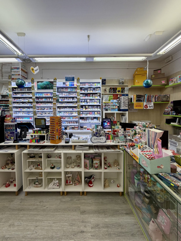 Proponiamo in vendita attività di tabaccheria ben avviata, situata in una posizione strategica, c...