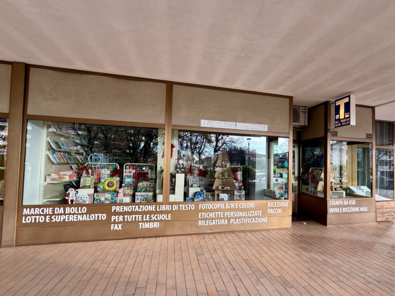 Proponiamo in vendita attività di tabaccheria ben avviata, situata in una posizione strategica, c...