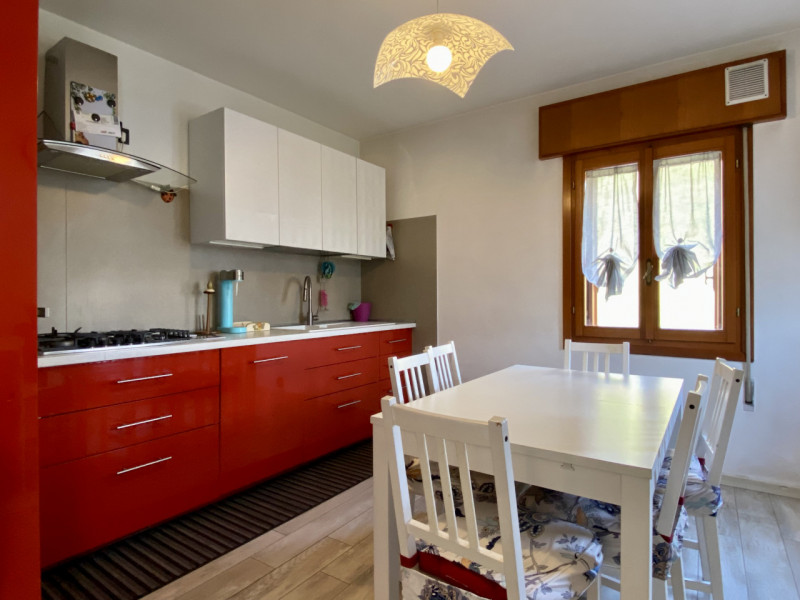 ARCUGNANO. 
In zona Fimon, nella zona pianeggiante, proponiamo in vendita una casa di corte di te...