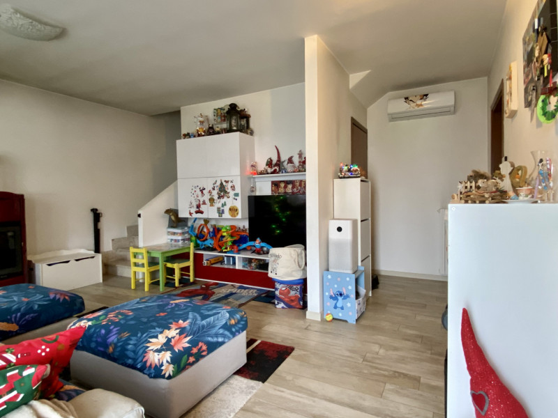 ARCUGNANO. 
In zona Fimon, nella zona pianeggiante, proponiamo in vendita una casa di corte di te...