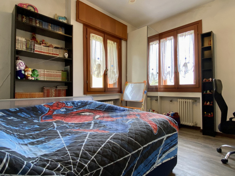 ARCUGNANO. 
In zona Fimon, nella zona pianeggiante, proponiamo in vendita una casa di corte di te...