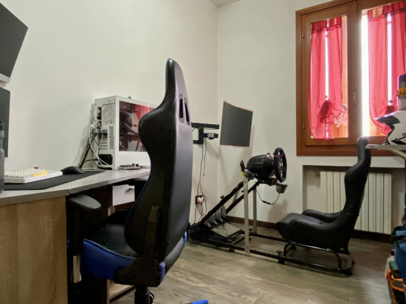 ARCUGNANO. 
In zona Fimon, nella zona pianeggiante, proponiamo in vendita una casa di corte di te...