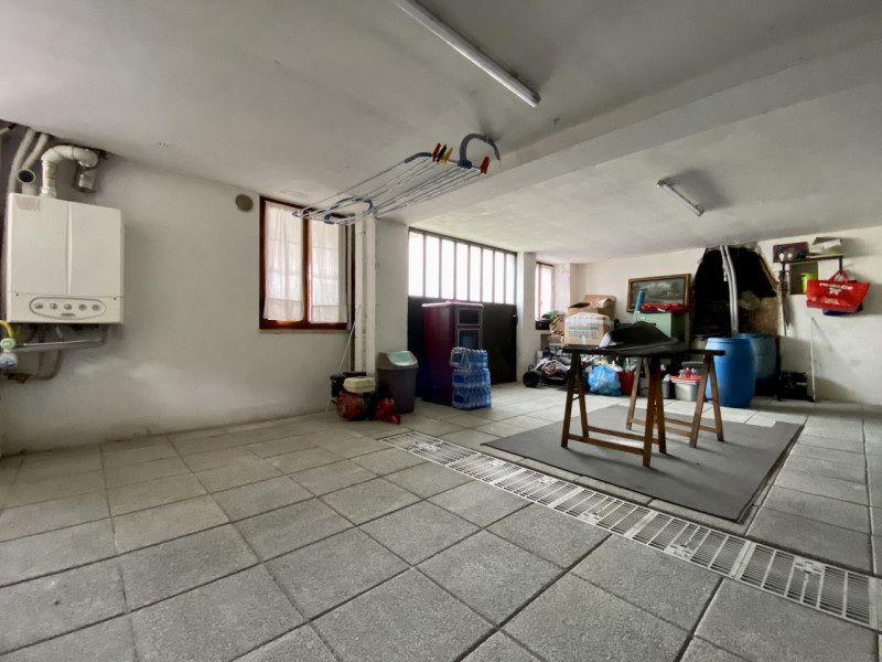 ARCUGNANO. 
In zona Fimon, nella zona pianeggiante, proponiamo in vendita una casa di corte di te...