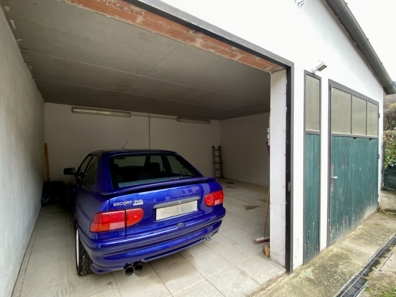 ARCUGNANO. 
In zona Fimon, nella zona pianeggiante, proponiamo in vendita una casa di corte di te...