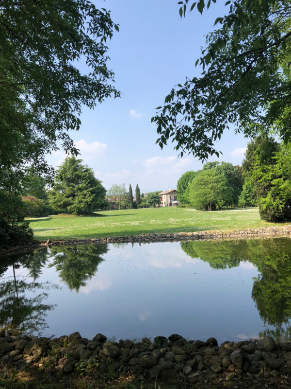 (Per INFO Stefania 3409601861) In vendita esclusiva proponiamo una straordinaria proprietà immers...