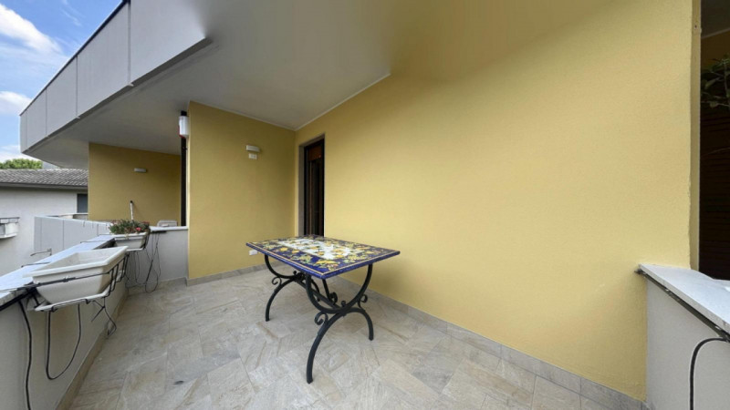 Proponiamo in vendita appartamento con finiture di pregio ad Abano Terme in zona tra San Daniele ...