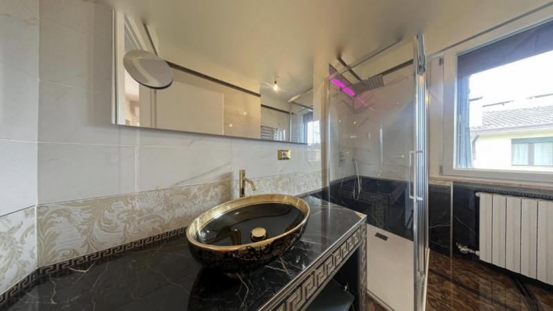 Proponiamo in vendita appartamento con finiture di pregio ad Abano Terme in zona tra San Daniele ...