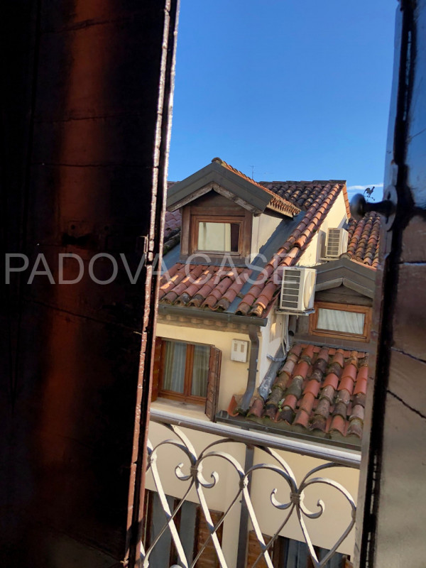 Un’occasione rara nel cuore di Padova.

A pochi passi da Prato della Valle ti attende un elegante...