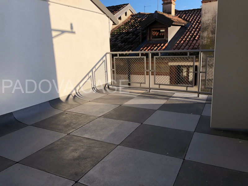 Un’occasione rara nel cuore di Padova.

A pochi passi da Prato della Valle ti attende un elegante...