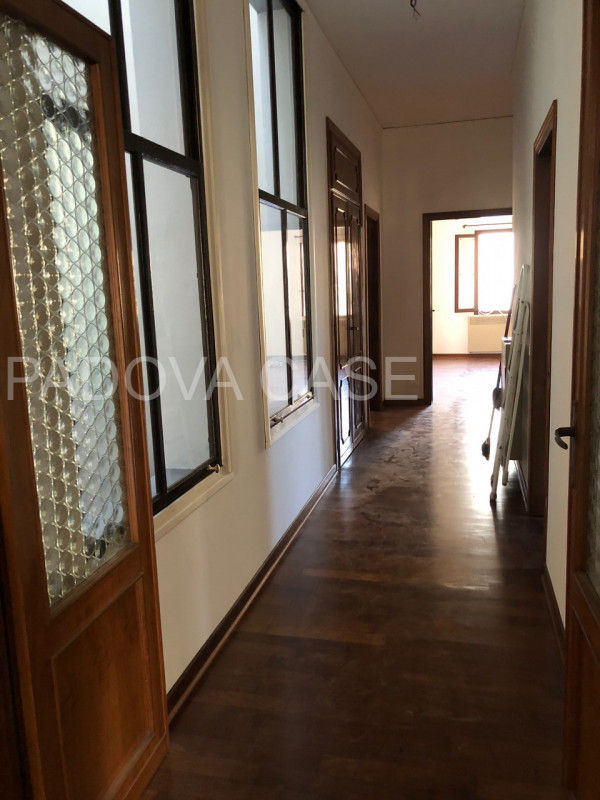 Un’occasione rara nel cuore di Padova.

A pochi passi da Prato della Valle ti attende un elegante...