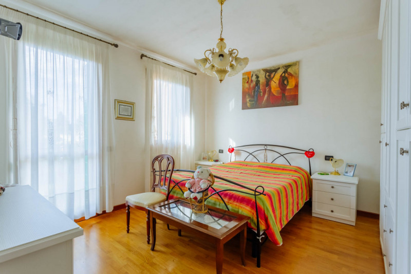 In un tranquillo e recente quartiere di Agna, a due passi dal centro, ti attende una splendida po...