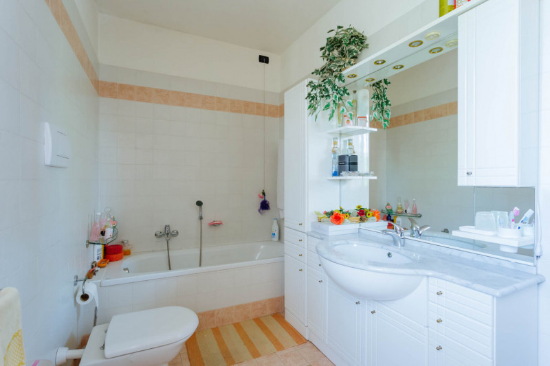 In un tranquillo e recente quartiere di Agna, a due passi dal centro, ti attende una splendida po...