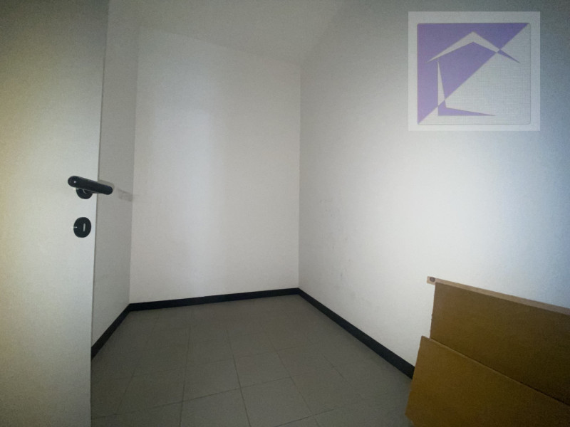 Se stai cercando un'opportunità unica per avviare la tua attività o trasferire il tuo ufficio, no...