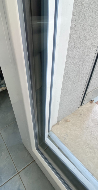 Nel centro di Resana proponiamo in vendita un appartamento bilocale arredato di cucina, con garag...