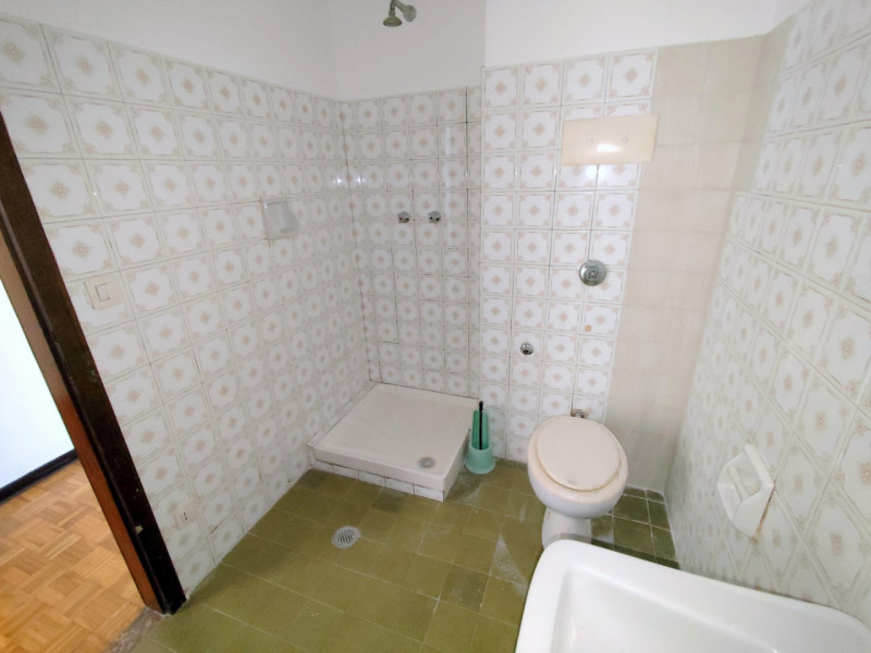 AMPIO 2 CAMERE ZONA PALESTRO €.229.000 - rif.LM013

Proponiamo un ampio e luminoso appartamento d...