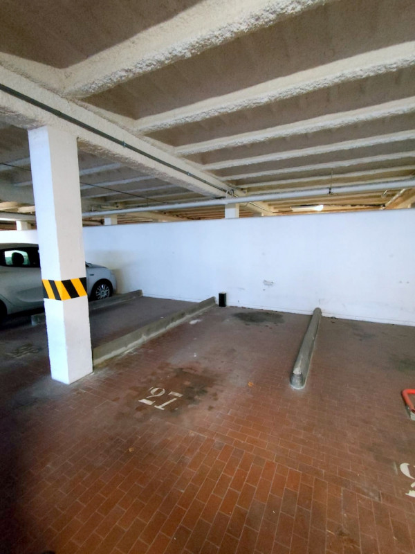 AMPIO 2 CAMERE ZONA PALESTRO €.229.000 - rif.LM013

Proponiamo un ampio e luminoso appartamento d...